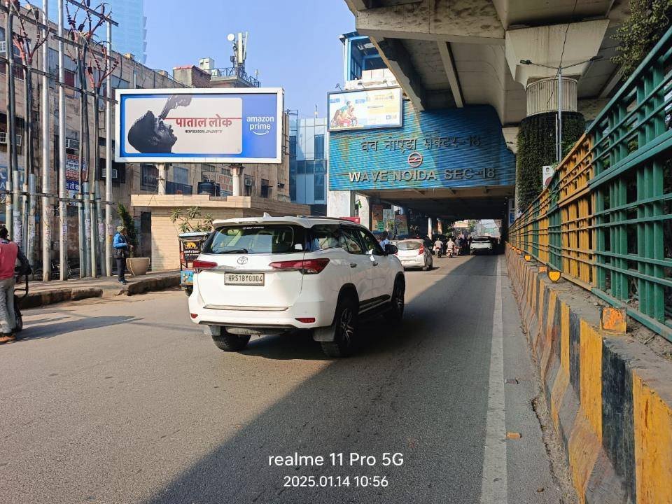 Sector 18 Metro Stan Savitri Market - Noida