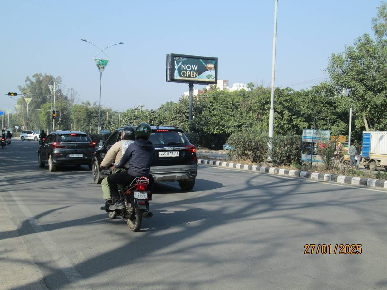 Digital Billboards in ANKHIR CHOWK Faridabad - Faridabad
