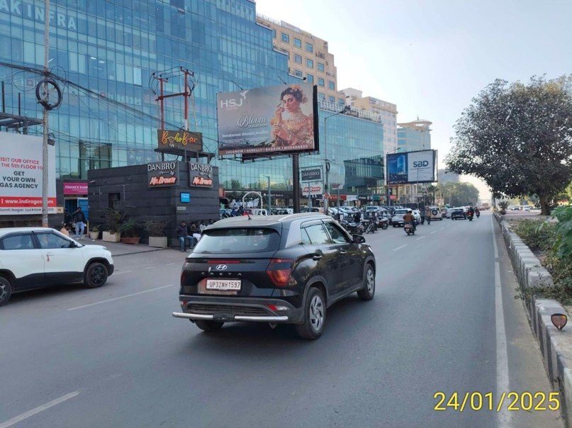 Vibhuti khand fc Urbanc , shaheed path - Lucknow