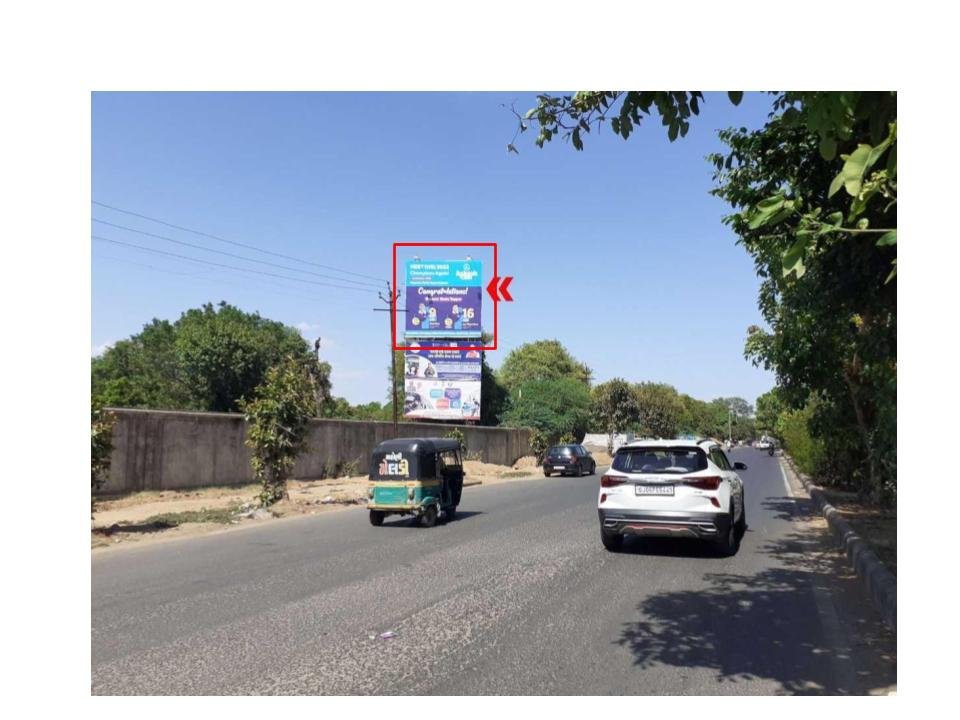 Manjalpur Near Avdhut Railway Crossing, Lalbaug , Vishvamitri Road facing Munjmuhada - Gujarat