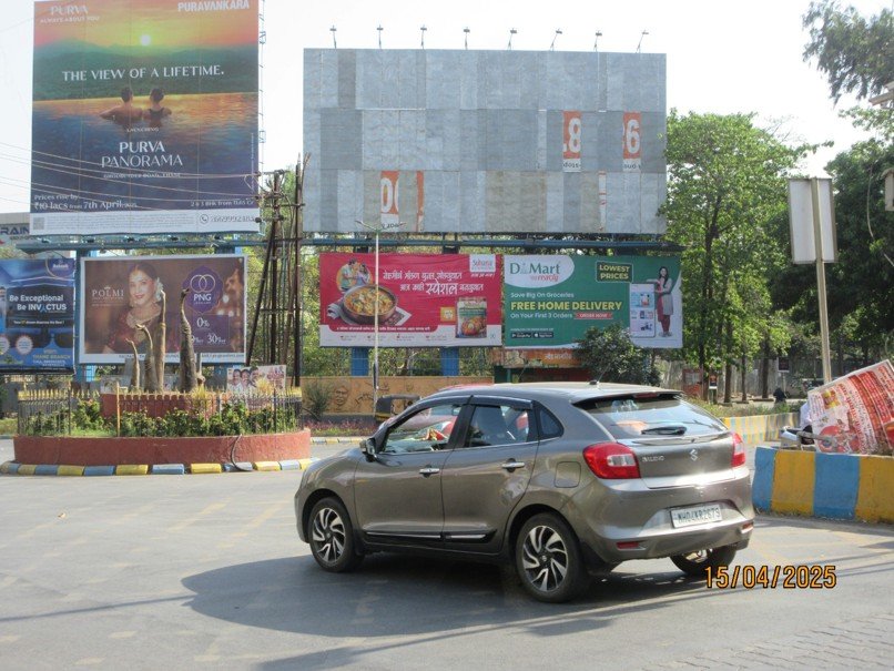 Thane Khevra Circle, Outside Dmart - Maharashtra